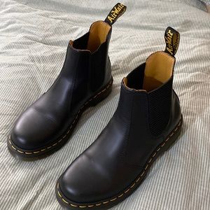 Dr. Martens 2976 Chelsea Boot Size 8 New